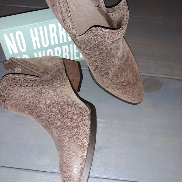 Cato's bottie - Picture 4 of 4